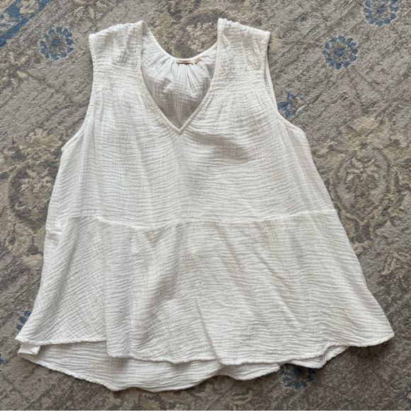 Faherty Ainsley Sleeveless Top - Picture 5 of 11